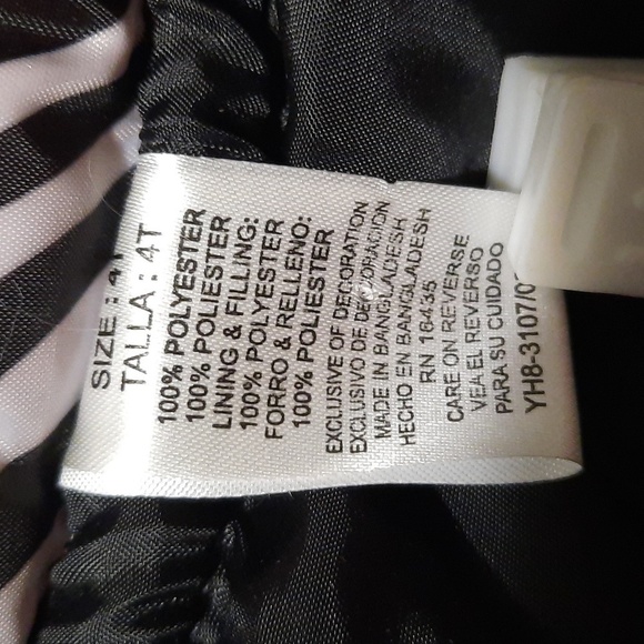 Bundle of Girl's Clothes - Picture 9 of 13